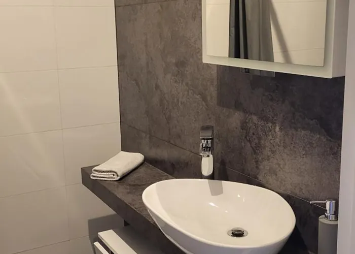 Pod Debowcem - Starzynskiego Valley * 비엘스코-비아와